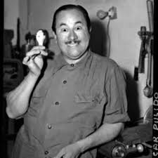 Óscar Pulido nacio en Ciudad de México, 2 de febrero de 1906 y fallecio en ibídem, 16 de mayo de 1974 fue un actor y cantante mexicano que participó en varias películas