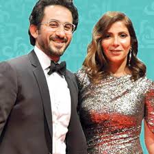 جائزة أفضل ممثل دور أول وذهبت إلى النجم الراحل نور الشريف وتسلمها عنه أبطال الفيلم ومخرجه أمير رمسيس. Ù‡Ù† ÙÙŠ Ø¹ÙŠØ¯ Ù…ÙŠÙ„Ø§Ø¯Ù‡Ù…Ø§ Ø£Ø³Ø±Ø§Ø± ÙÙŠ Ø­ÙŠØ§Ø© Ù…Ù†Ù‰ Ø²ÙƒÙŠ ÙˆØ£Ø­Ù…Ø¯ Ø­Ù„Ù…ÙŠ