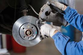 Trouver votre etrier de frein avant. Quand Changer Les Disques De Frein De Ma Voiture Capcar