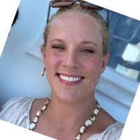 Candice Andrews's Instagram, Twitter & Facebook