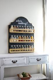 This Wooden Spice Rack Is The Perfect Way To Organize All Your Spices The Hanging Spice Rack Keeps Etagere A Epices En Bois Rangement Epices Etagere A Epices