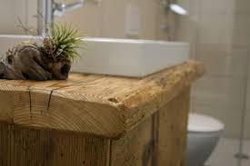 Holzmobel Im Bad Rustikale Moderne Inspirationen Aus Altholz