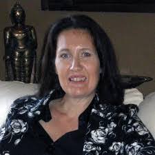 Linda Pera's Instagram, Twitter & Facebook