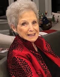 Bertha Stark's Instagram, Twitter & Facebook