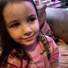 Susie and her baby dragon 🐉🖤