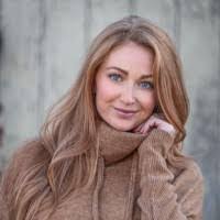 Tina Lemmon's Instagram, Twitter & Facebook