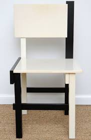 Black And White Chair By Gerrit Rietveld 2 Witte Stoelen Designer Stoel Stoelen