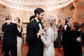 New Years Eve Wedding Ramble Creek Vineyard In 2020 New Years Eve Weddings Tennessee Wedding Venues Wedding
