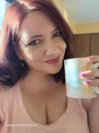 I love how my bf supports my coffee addiction by surprising me with new  coffee creamers to try. Excited to try the White Chocolate Raspberry  creamer in the morning ☺️