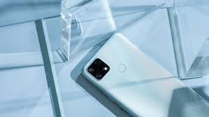 Realme 7i: Helio G85, 6.000 mAh und ...