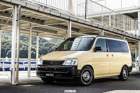 stylewagon magazine on instagram honda stepwgn rubberdip crimson dean cross country dunlop veuro blitz coilover suspens ステップワゴン 車 塗装 ステップワゴン カスタム
