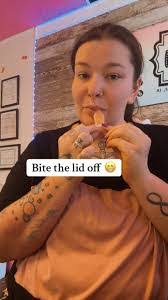 Kelly Boll's Instagram, Twitter & Facebook