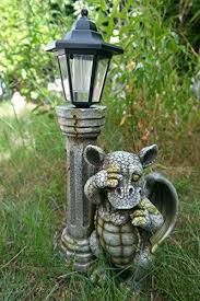 Drachenkind Schamt Sich Mit Solar Laterne Drache Figur Gartenfigur Amazon De Garten Drachen Kinder Drachenkunst Drachen