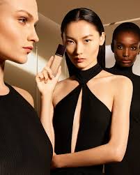 Architecture Soft Matte Blurring Foundation perfects the skin for a  soft-focus finish. #TOMFORD #TOMFORDBEAUTY #TFARCHITECTURE