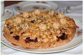 Zum schluss die abgetropften kirschen dazugeben. Mandel Kirsch Kuchen Mit Nusstopping Redroselove Mein Lifestyleblog