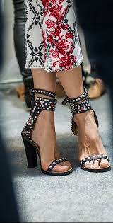 Gardrop Kedisi Moda Stilleri Moda Ayakkabilar Sandalet