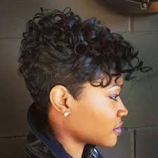 For the curly hair, the graduated bob hairstyle will be ideal. 61 Short Hairstyles That Black Women Can Wear All Year Long