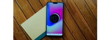 Masa pakai baterai juga lebih baik dari iphone sebelumnya dan akan bertahan satu hari dengan. Looking For A New Phone Here Are The Best Phones Of 2018