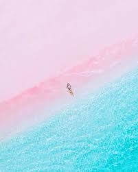 Located on the indonesian island of komodo, nestled within the national park, its vibrant color is thanks to the microscopic red coral debris which is mixed with the sparkling white sand from the shoreline. Pink Beach Of Komodo Island Indonesia Photo By Folkindonesia Playa Rosada Lugares Increibles Fondos De Pantalla Playas