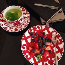 Balcon Du Guadalquivir Hermes Crockery Fresh Fruit Salad Cheeky Tiger Yacht More Inspiration Http Hermioneolivia Co White Dishes Crockery Fresh Fruit Salad