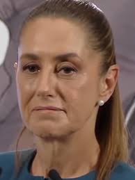 El Gobierno curándose en salud con lo del Mayo... #SátiraSurrealista de  Vampipe #Latinus #InformaciónParaTi