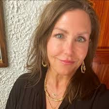 Tami Brooks's Instagram, Twitter & Facebook