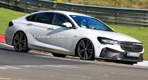 Nowy opel insignia poliftingowa spełnia normę emisji euro 6d, która obowiązuje samochody rejestrowane od 2020 r. Revised 2020 Opel Insignia Shows More Of Its New Corsa Inspired Face Carscoops