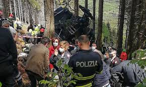 Beim absturz einer seilbahn am lago maggiore in italien sind am sonntag neun menschen ums leben gekommen. Ptha5hzmnxmtam