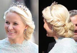 The Hair And Make Up Looks From The Swedish Royal Wedding Photo 1 Celebrity News In Hellomagazine C Wedding Hair Inspiration Royal Weddings Hair Up Or Down