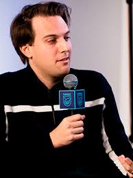 Reviewers & Critics: David Canfield of Entertainment Weekly