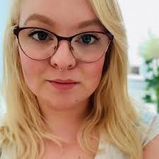 Janine Meyer (janiilicious76@)