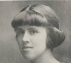 Louisa Johns's Instagram, Twitter & Facebook