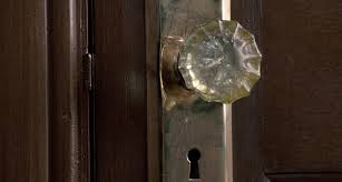 It accounts for all app reviews but prioritizes the most recent ones. Dvd Talk