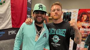 Luis R. Conriquez estrena rap en su entrada junto a Canelo para la pelea  contra Scull: “Llevo en alto mi bandera” - Infobae