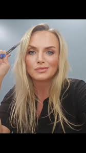 Find Lorraine: A Hilarious Adventure Awaits!