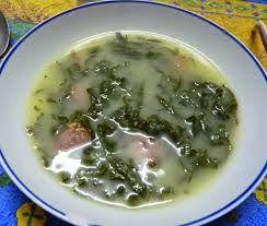 Recettes Du Sud Portugaises Italiennes Et D Ailleurs Caldo Verde Soupe Aux Choux Portugais Recettes De Cuisine Soupe Au Chou Cuisine Portugaise