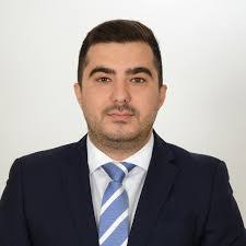 Daniel Vasile's Instagram, Twitter & Facebook