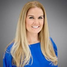 Lindsey Ellsworth's Instagram, Twitter & Facebook