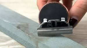 The outer blade is the one that is normally stationary. How To Sharpen Hair Clippers 11 Steps With Pictures Wikihow