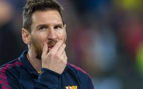 Deși părea că este doar o chestiune de timp până când argentinianul semnează noul contract, . Messi PleacÄƒ De La Barcelona Culisele Unei Rupturi Care A Zguduit Lumea Fotbalului