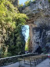 The hiking trail meanders through the forest for.7 of a mile (1.2 km). Natural Bridge State Park Lyh Lynchburg Tourism