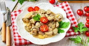 Быстрый и вкусный: Пряный строганов из шампиньонов за 20 минут