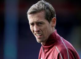 Peter Crouch: "My wife doesn't like football. One day she called me 10  minutes before a game to find out where I was."