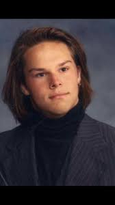 Did you get home with only 1 earring?? Found at Country Club🌺