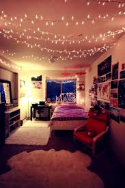 Teenage Girl Bedroom Design Hacks Be Sure That You Are Hanging Newly Acquired Art Too Low Or Excessive On Your Ow Dream Rooms Bedroom Vintage Awesome Bedrooms