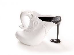 Coffee Cup Shoe By Kobi Levi Abgefahrene Schuhe Lustige Schuhe Schuhkunst