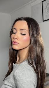 angkmakeupartist (@angkmakeupartist)