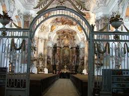 Maybe you would like to learn more about one of these? Datei Basilka Im Barock Rokoko Stil Tor Im Empire Stil Panoramio Jpg Wikipedia