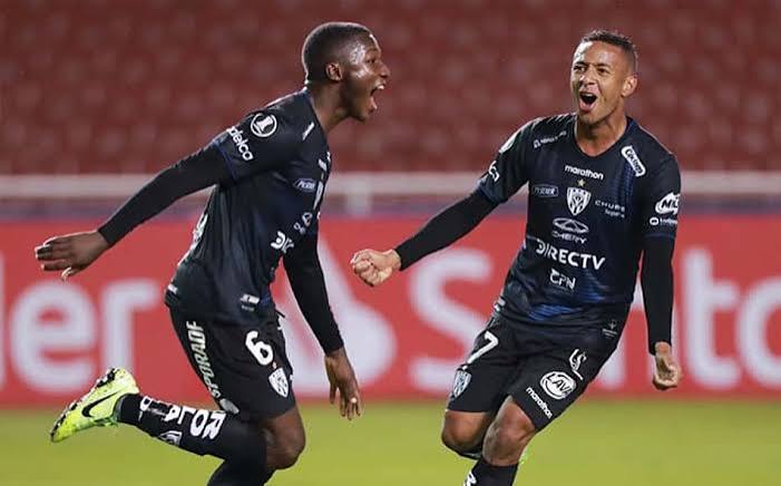 1, 2, 3, 4, 5... Del Valle passeia em Quito; Flamengo tem atua&ccedil;&atilde;o desastrosa - Lance!