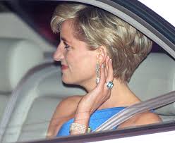 Lady Diana Blue Sapphire Ring 2024